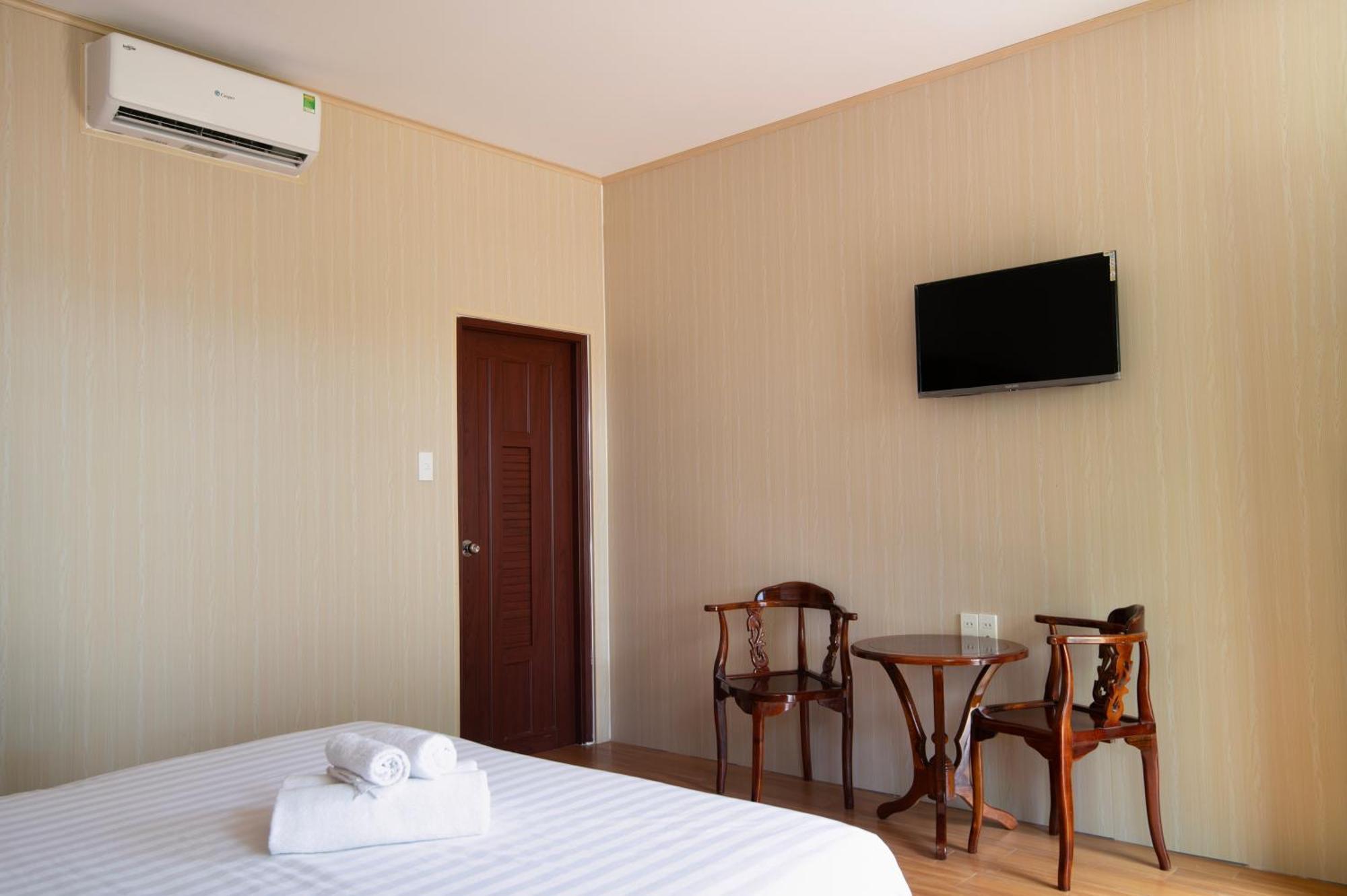 Bungalow Hotel Chi Khu Co Ong Exterior foto