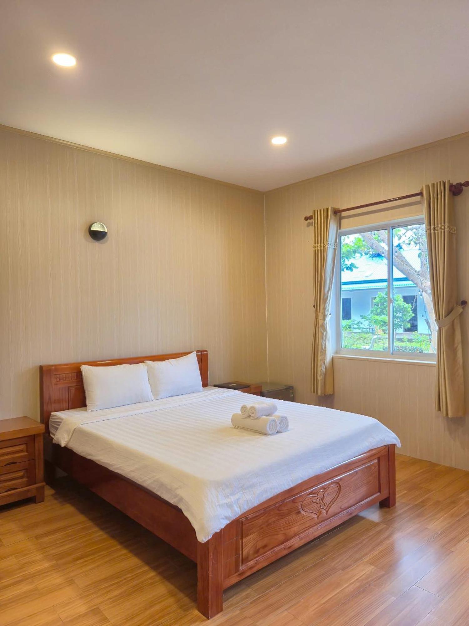 Bungalow Hotel Chi Khu Co Ong Exterior foto