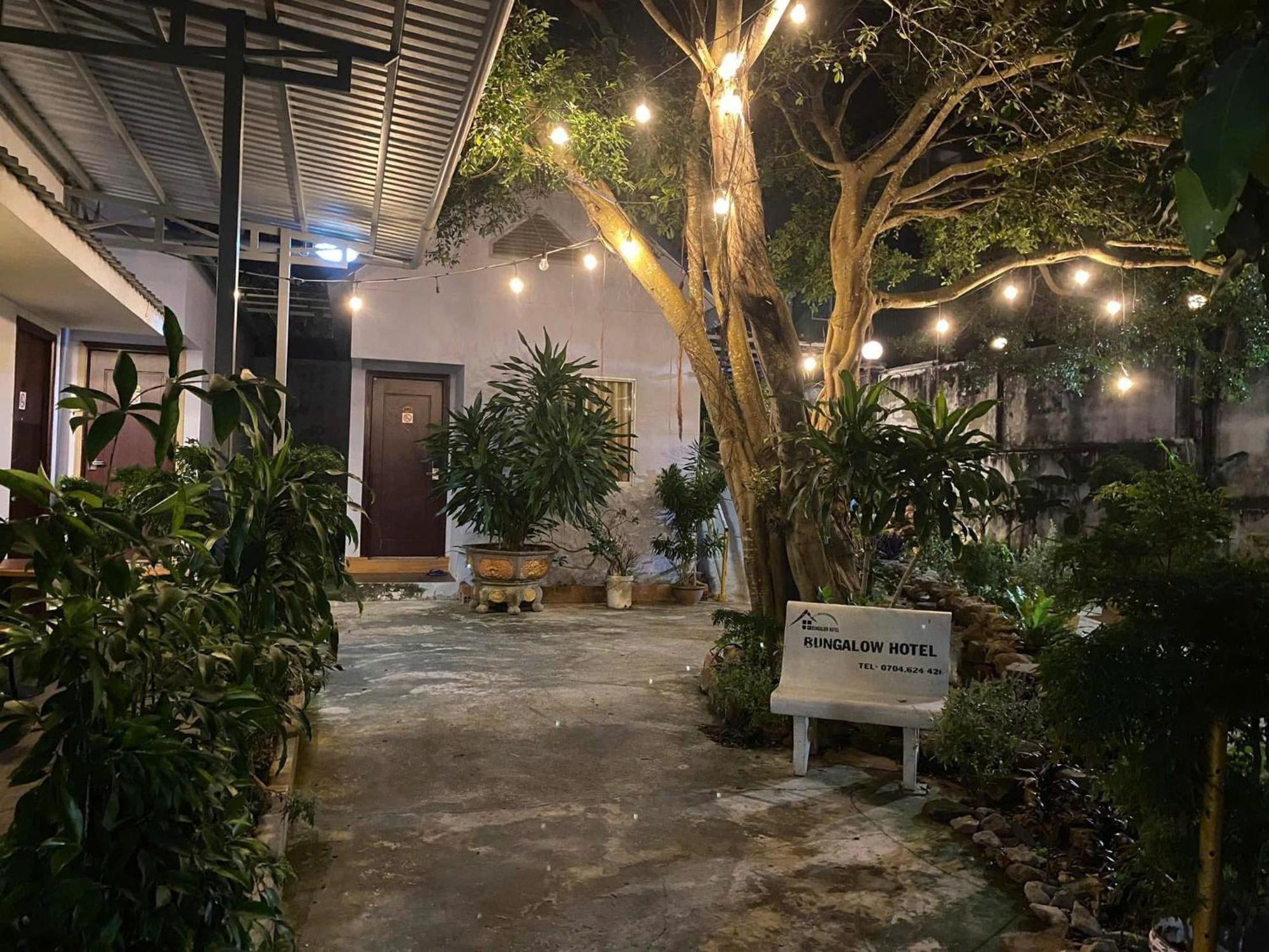 Bungalow Hotel Chi Khu Co Ong Exterior foto
